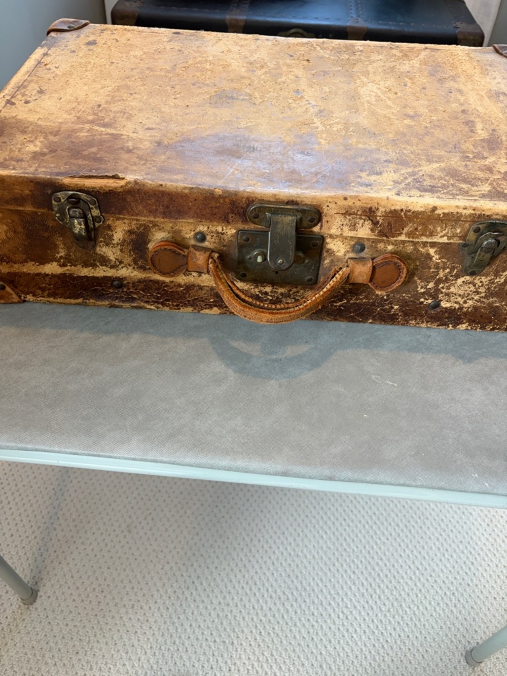 Antique Vintage Brown Leather Suitcase - Picture 5 of 11